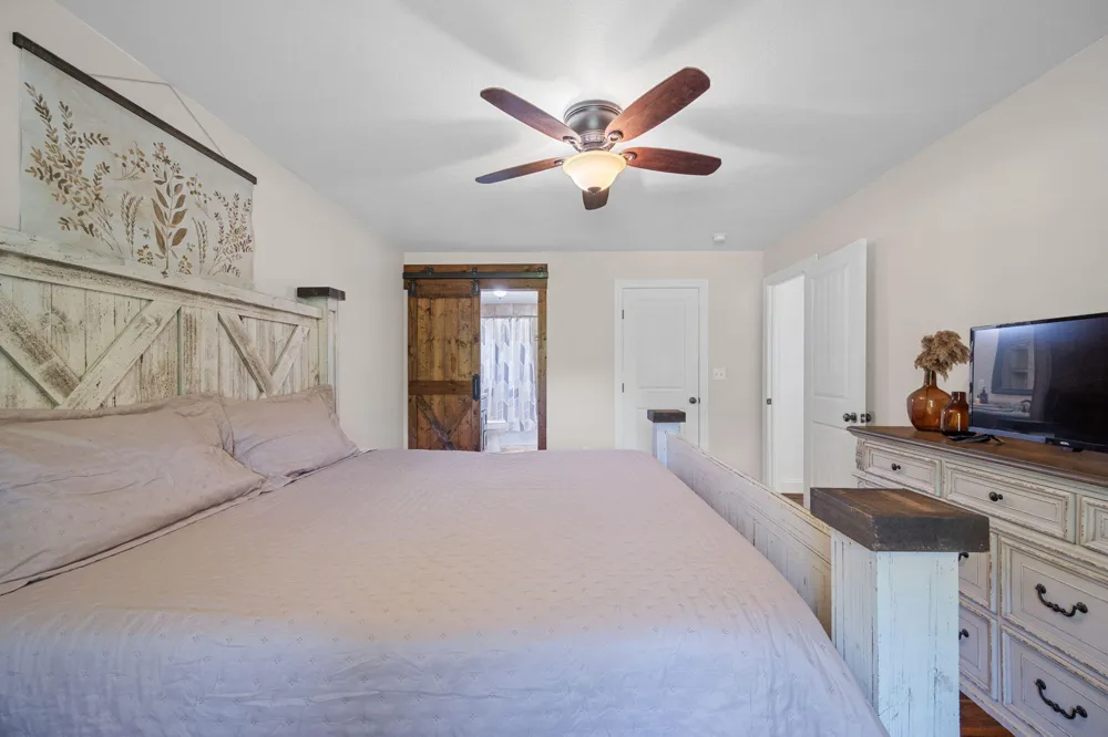 8851 Ra Griffith Highway Whitwell, TN 37397