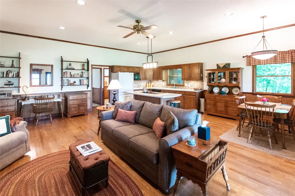 1424 Dowdle Mountain Road Franklin, NC 28734