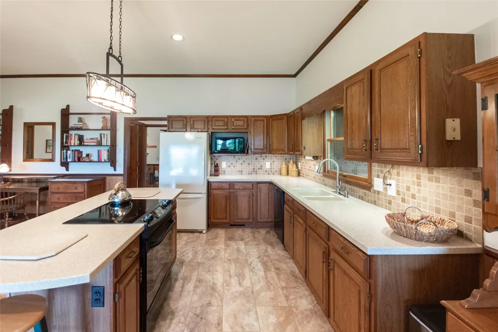 1424 Dowdle Mountain Road Franklin, NC 28734