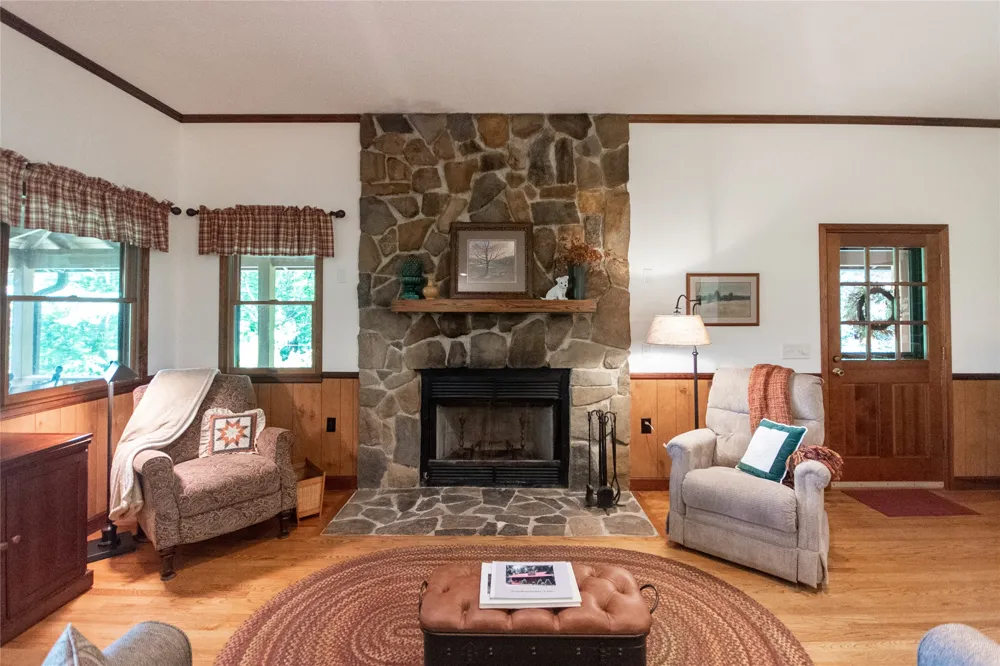 1424 Dowdle Mountain Road Franklin, NC 28734