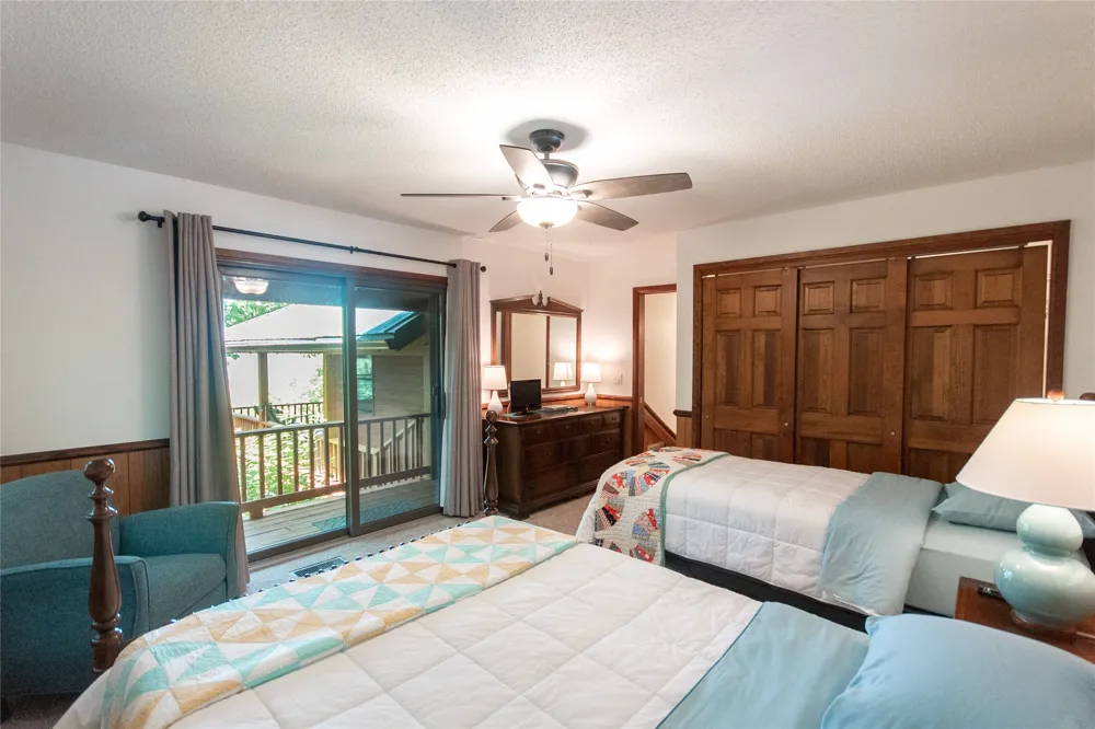 1424 Dowdle Mountain Road Franklin, NC 28734