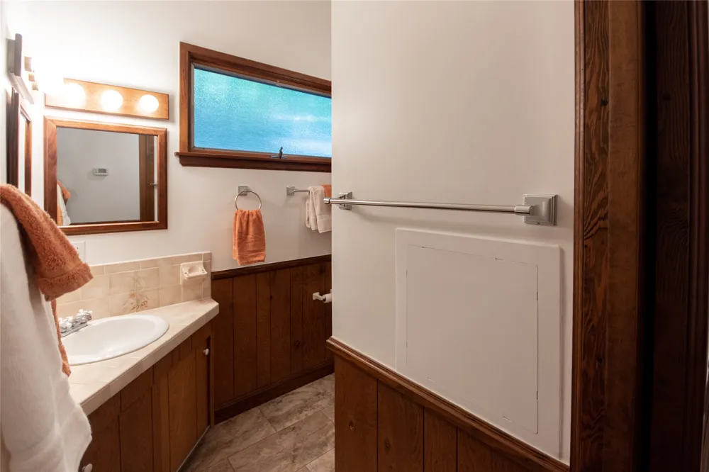 1424 Dowdle Mountain Road Franklin, NC 28734
