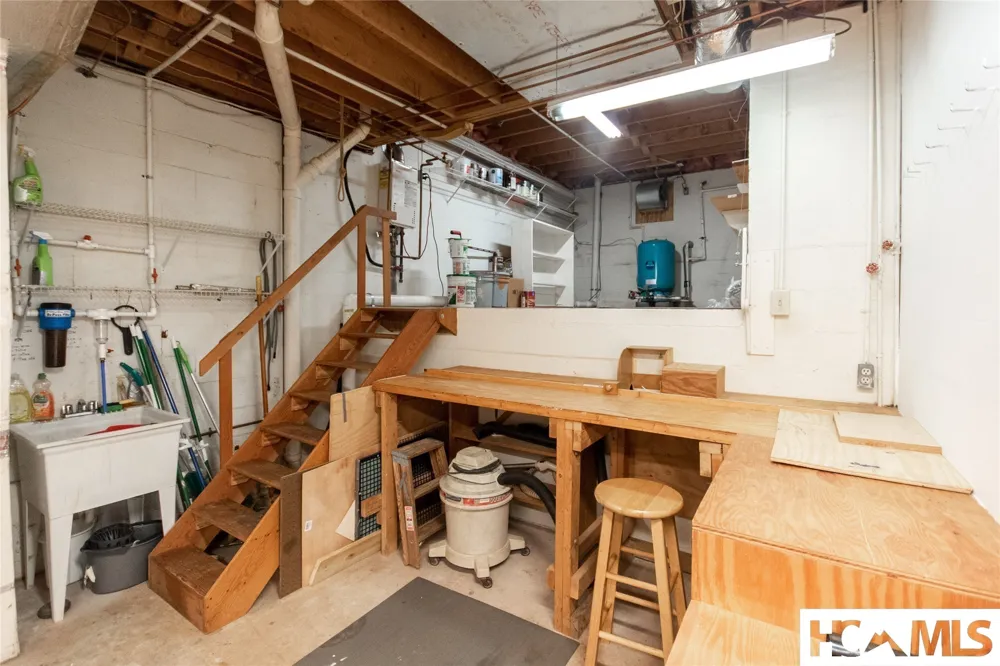 1424 Dowdle Mountain Road Franklin, NC 28734