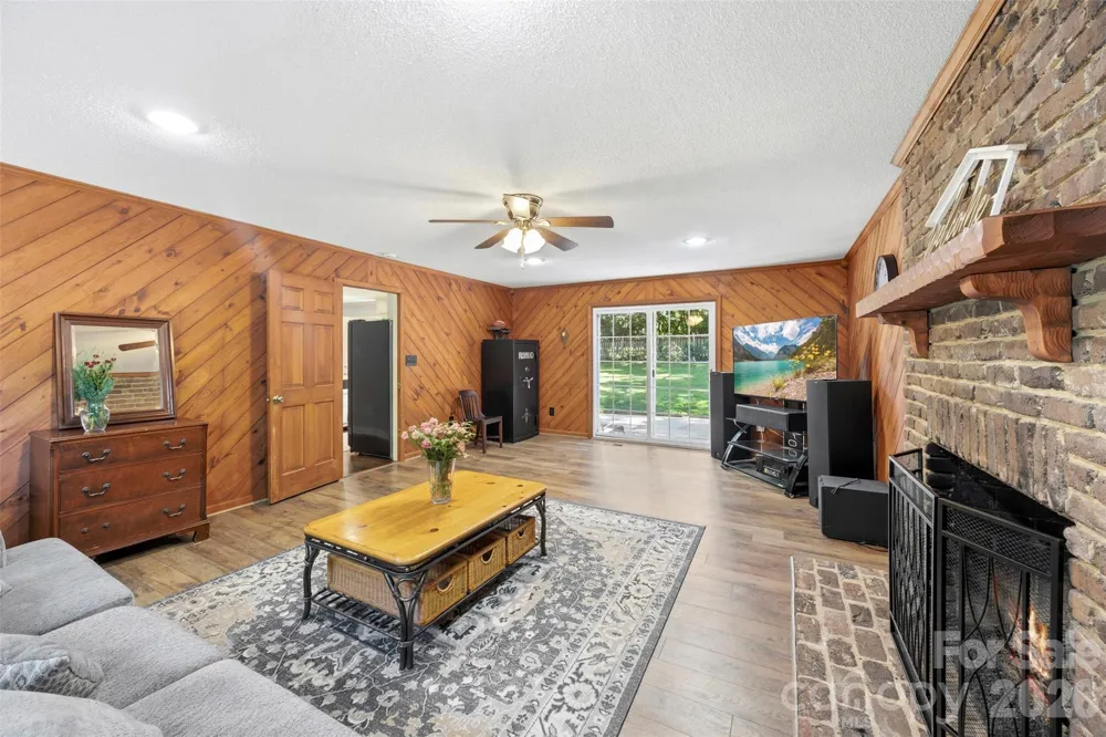 2106 Kings Drive Gastonia, NC 28056
