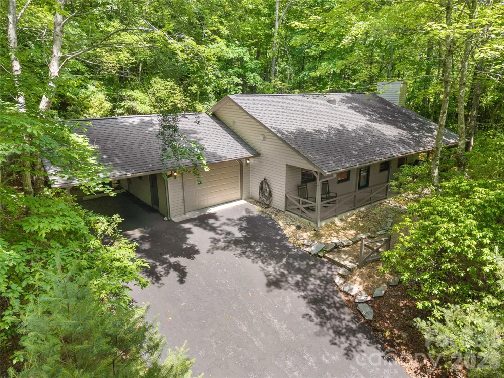 90 Cheestoonaya Way Brevard, NC 28712