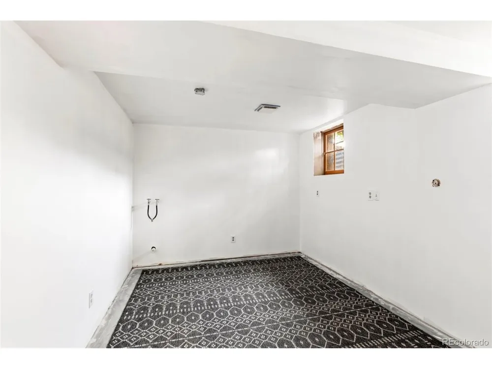 1684 E Dry Creek Place Centennial, CO 80122
