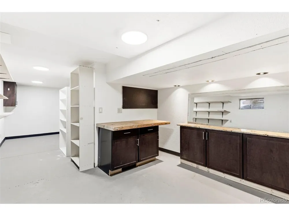 1684 E Dry Creek Place Centennial, CO 80122