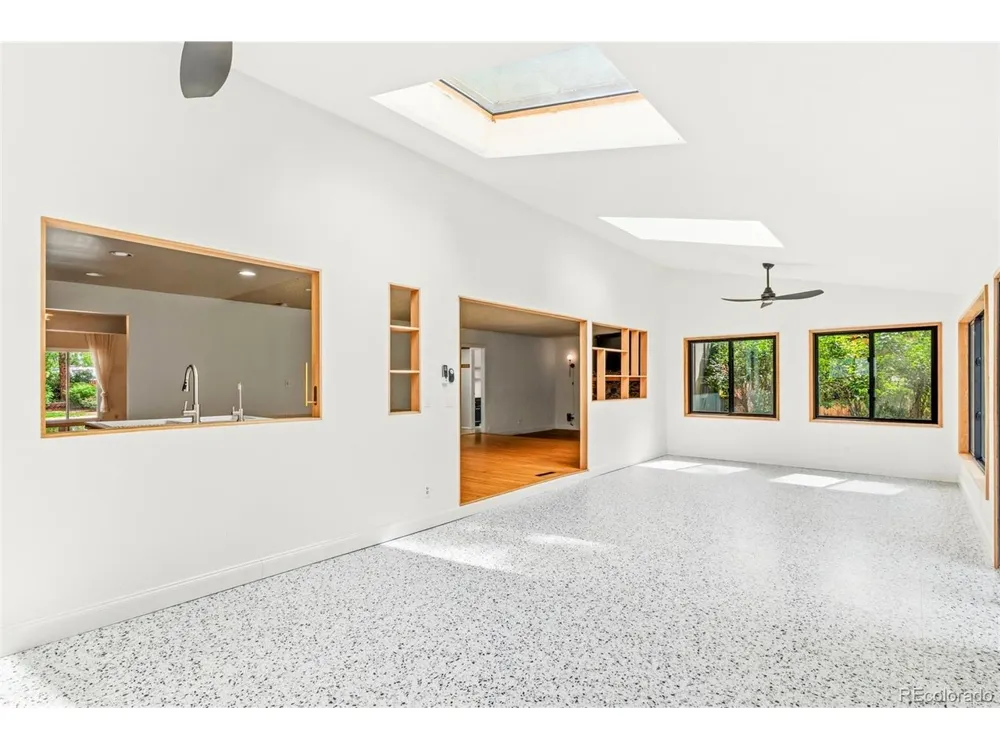 1684 E Dry Creek Place Centennial, CO 80122
