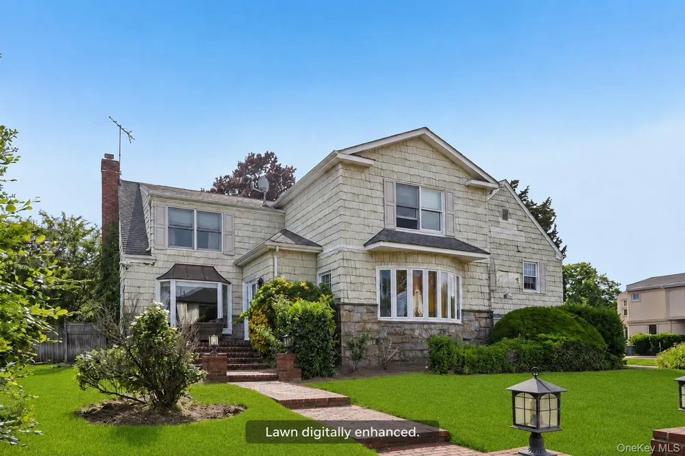 1304 Harbor Road Hewlett Harbor, NY 11557