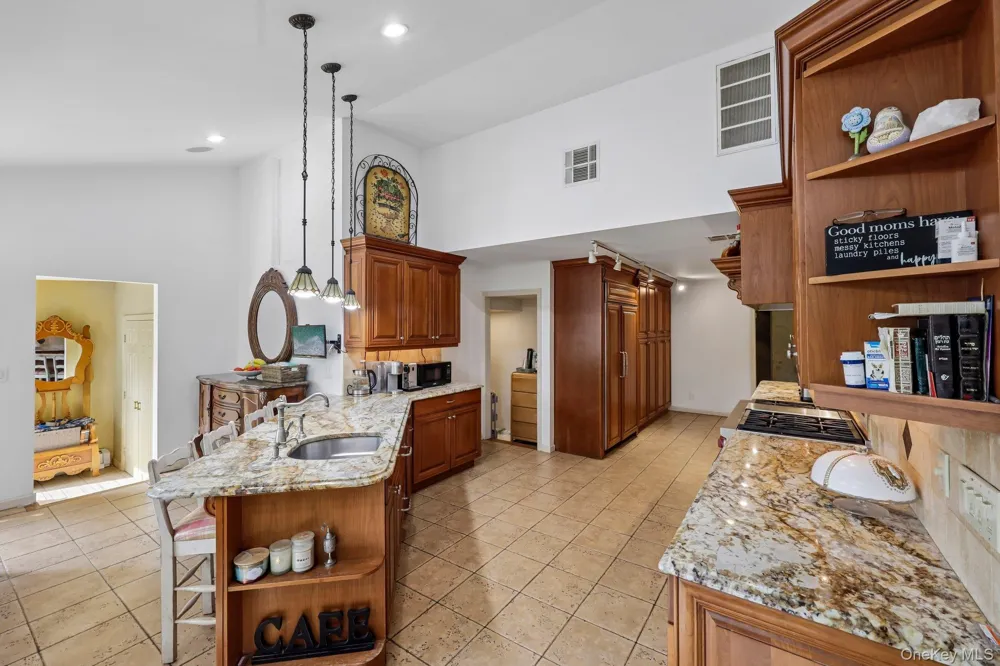 1304 Harbor Road Hewlett Harbor, NY 11557