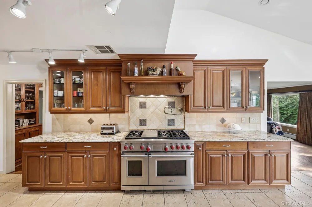 1304 Harbor Road Hewlett Harbor, NY 11557