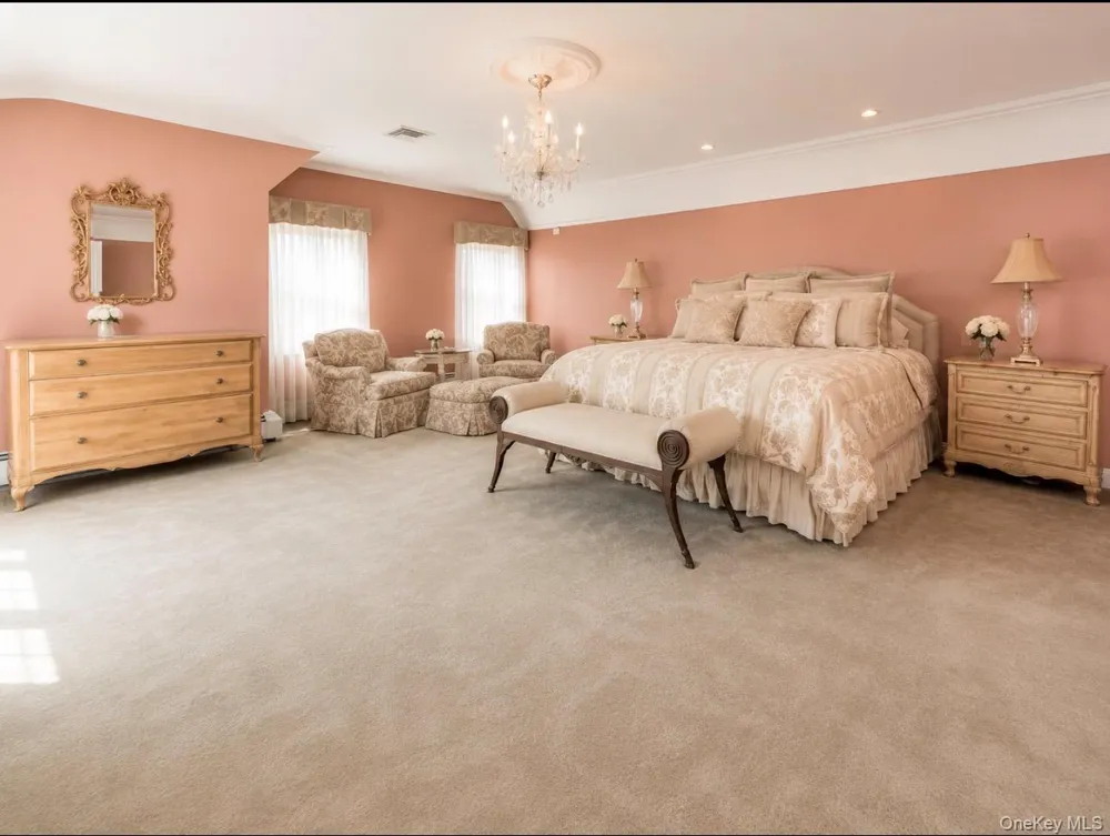 1304 Harbor Road Hewlett Harbor, NY 11557