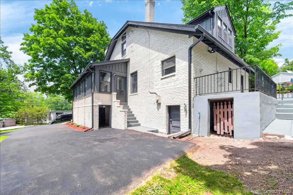 584 Shore Drive New Windsor, NY 12553