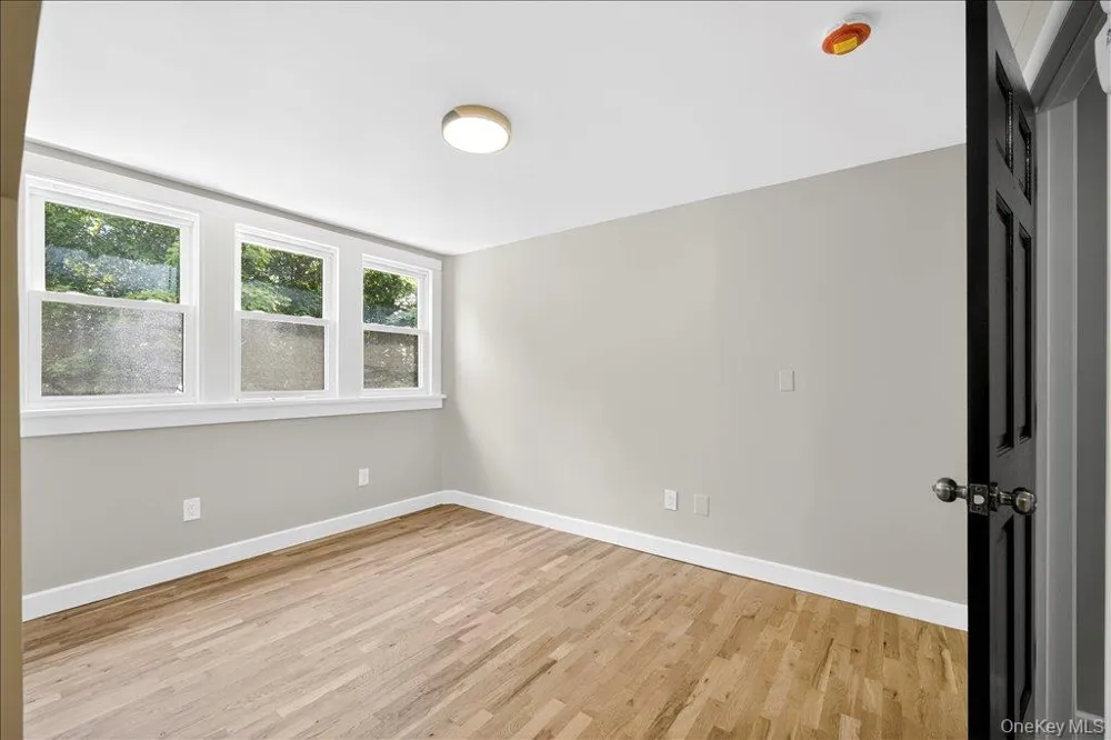 584 Shore Drive New Windsor, NY 12553