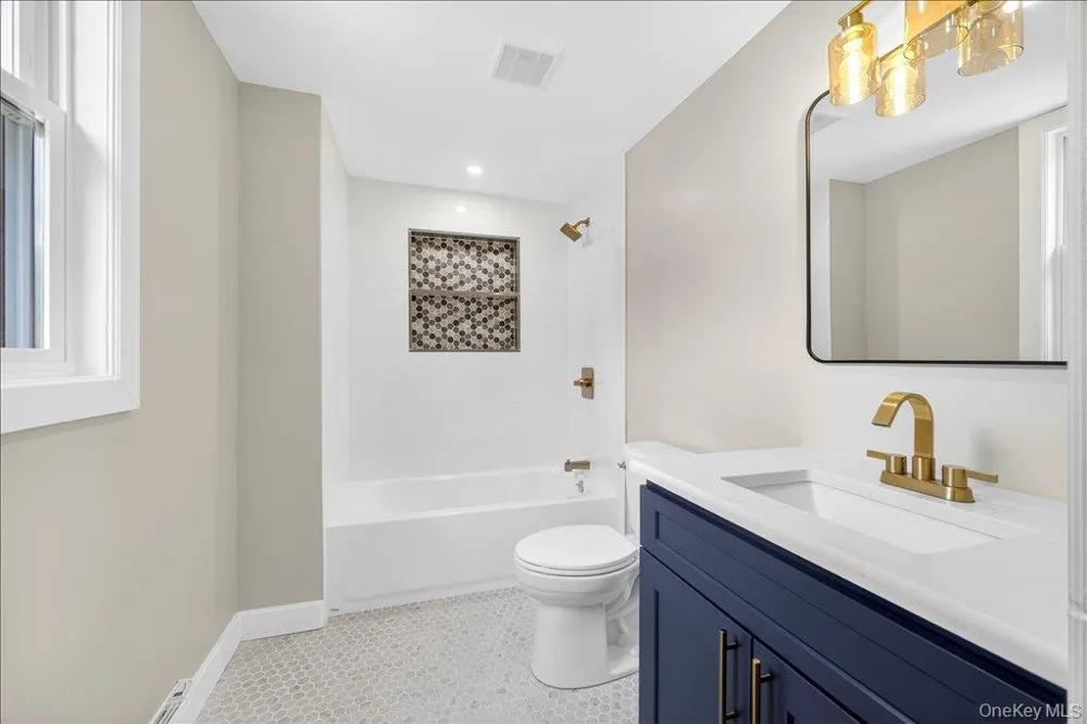 584 Shore Drive New Windsor, NY 12553