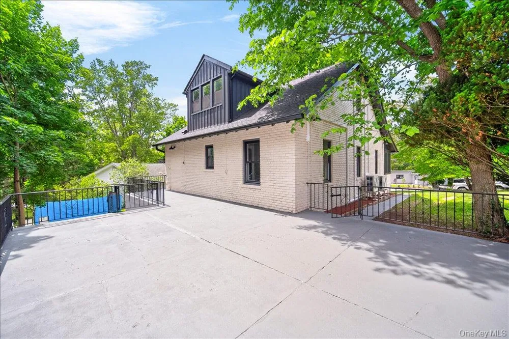 584 Shore Drive New Windsor, NY 12553
