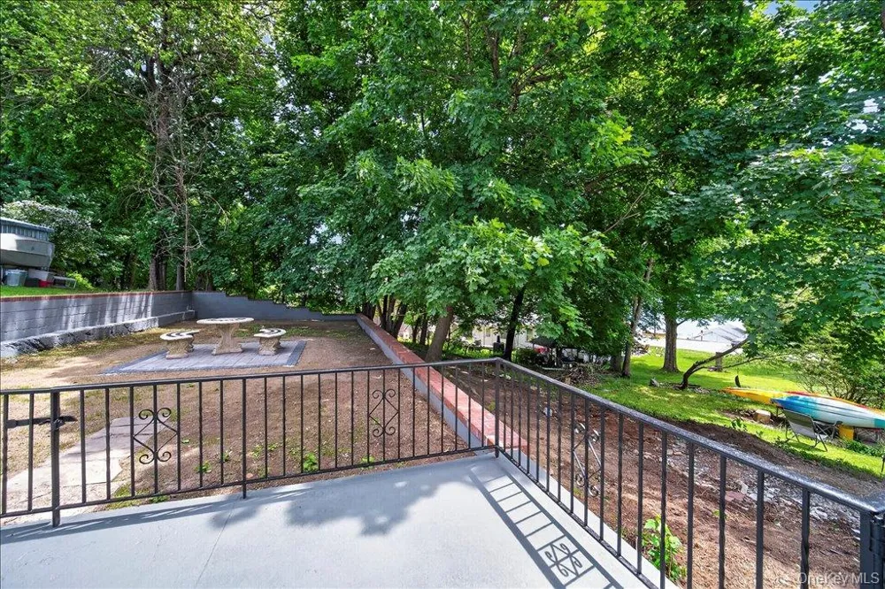 584 Shore Drive New Windsor, NY 12553