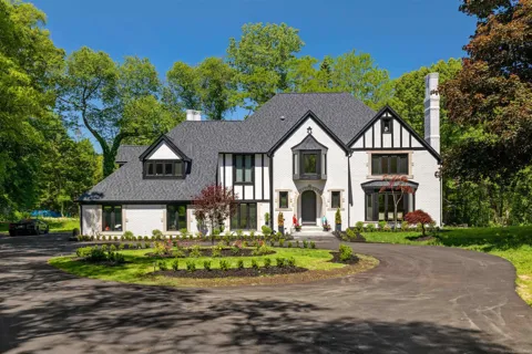 300 Camelot Way