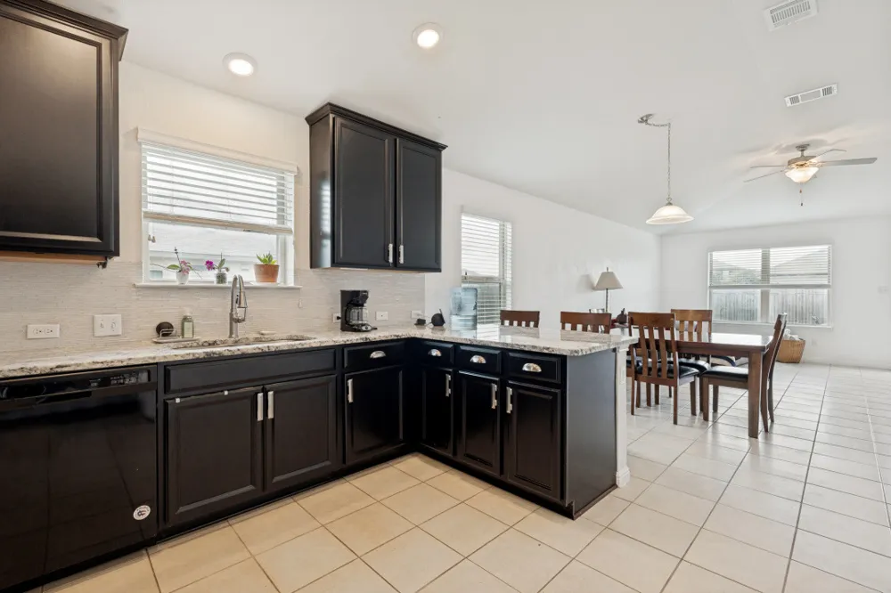 1618 Woodlands Drive Kyle, TX 78640