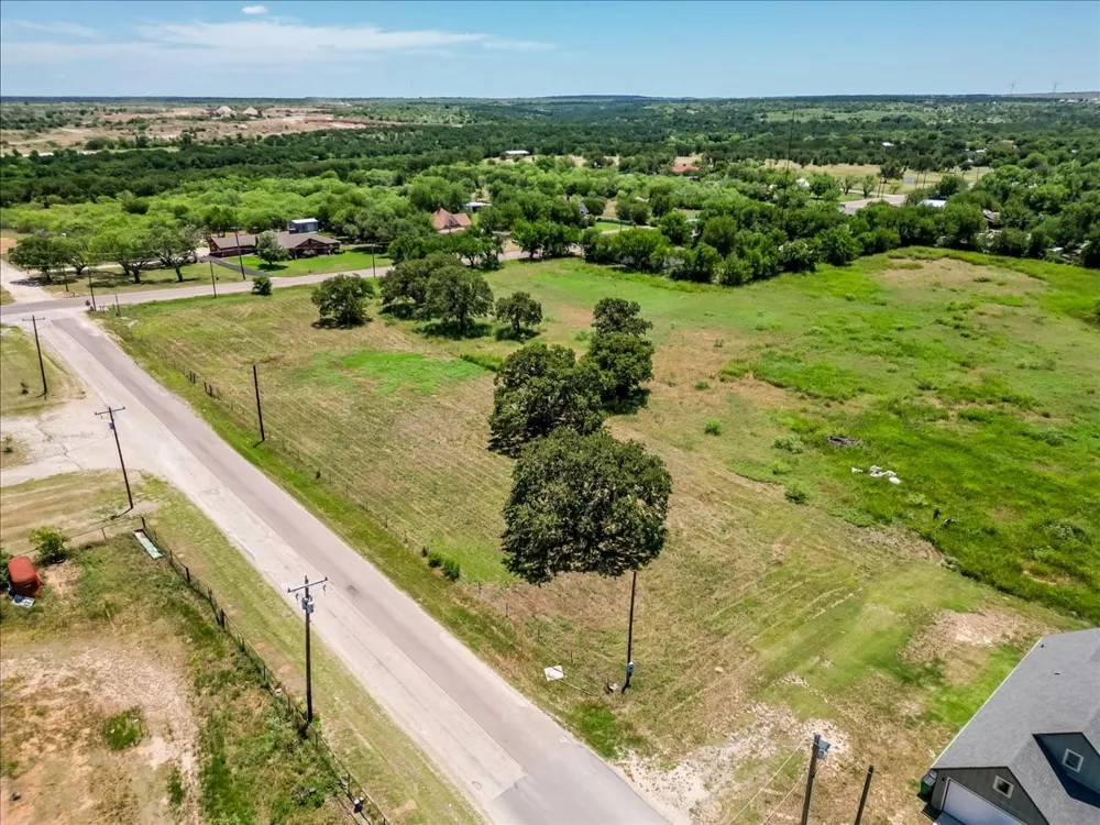 Oakwood Avenue Jacksboro, TX 76458