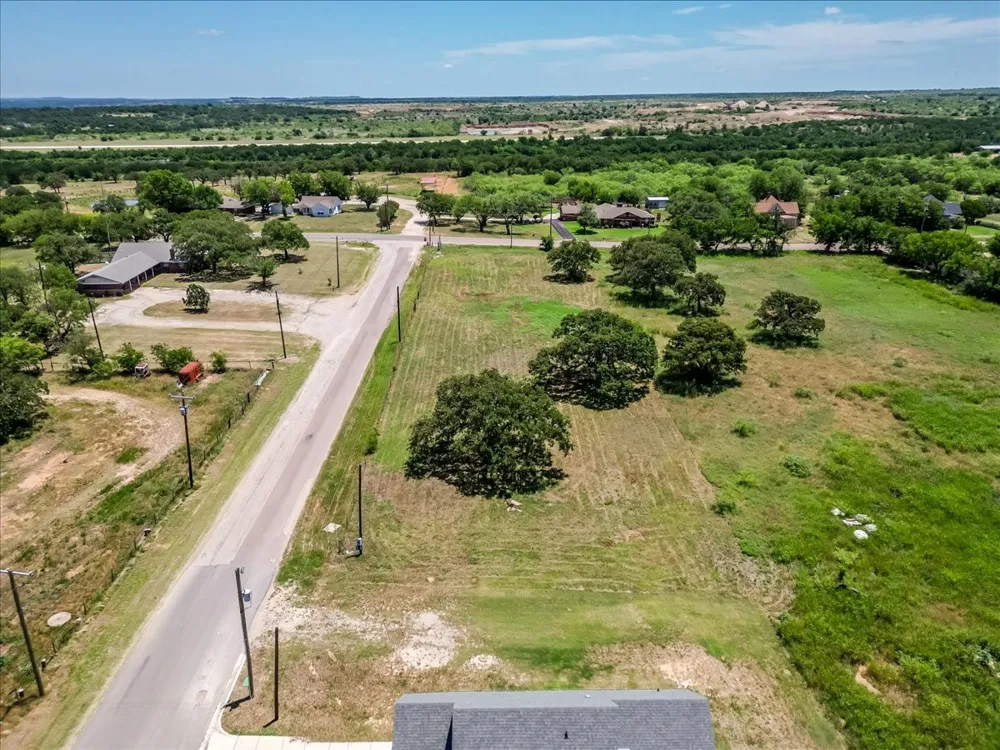 Oakwood Avenue Jacksboro, TX 76458