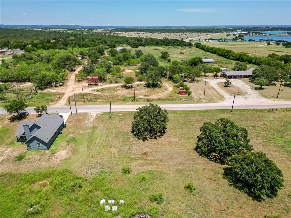 Oakwood Avenue Jacksboro, TX 76458
