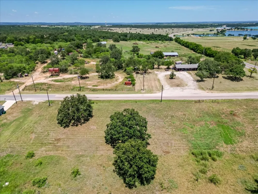 Oakwood Avenue Jacksboro, TX 76458
