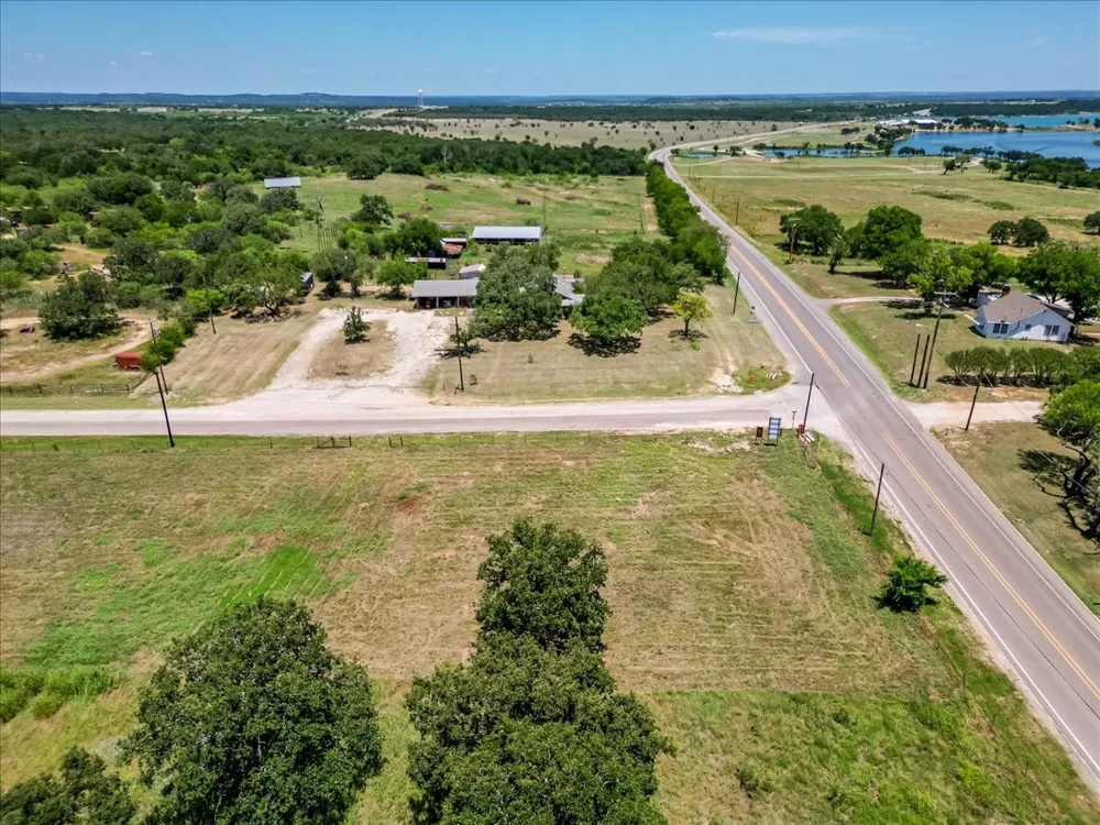 Oakwood Avenue Jacksboro, TX 76458