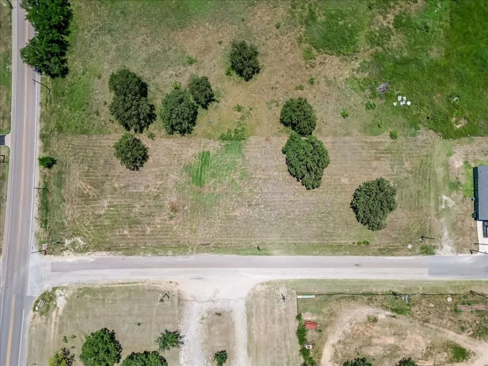 Oakwood Avenue Jacksboro, TX 76458