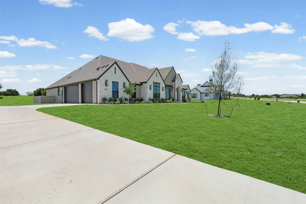 2212 Cotton Tail Way Cresson, TX 76035