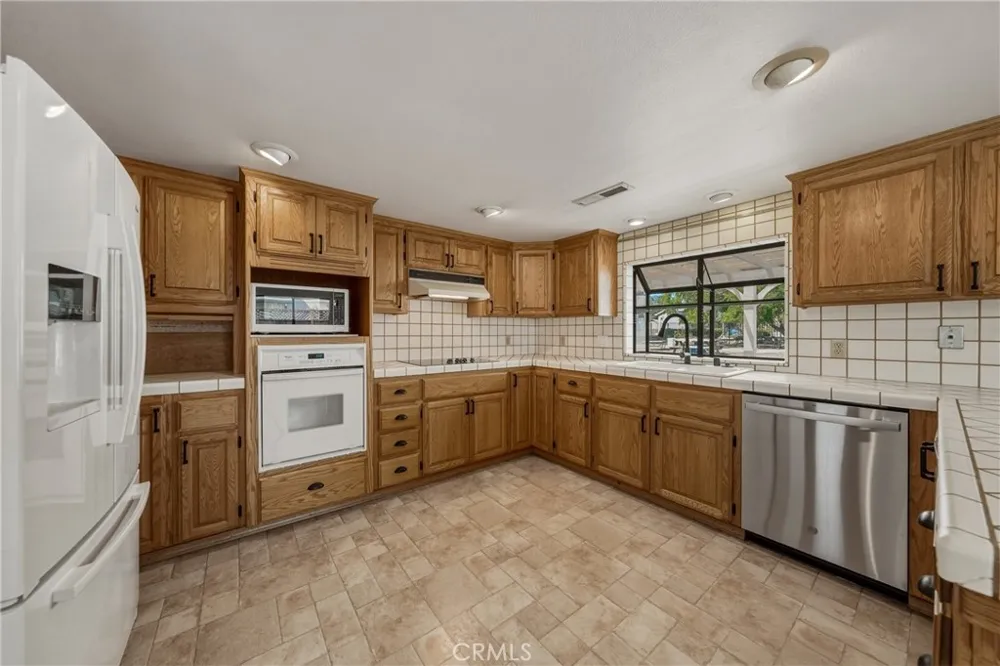 3223 Compton Avenue Lakeport, CA 95453