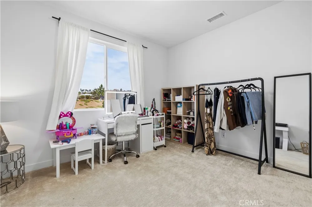28631 Bloom Saugus, CA 91350