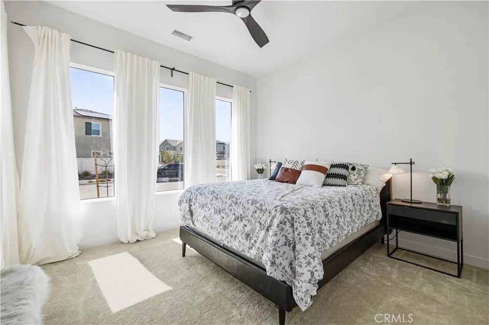 28631 Bloom Saugus, CA 91350