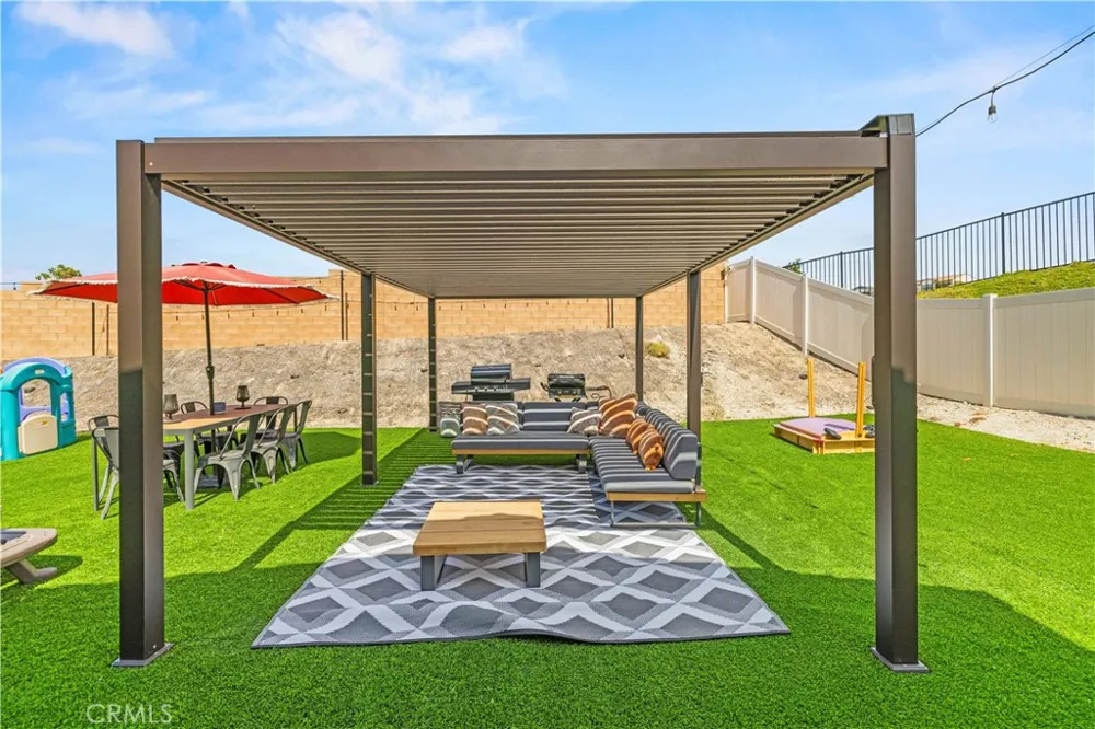 28631 Bloom Saugus, CA 91350