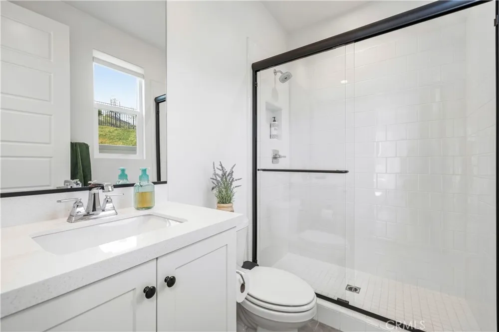 28631 Bloom Saugus, CA 91350