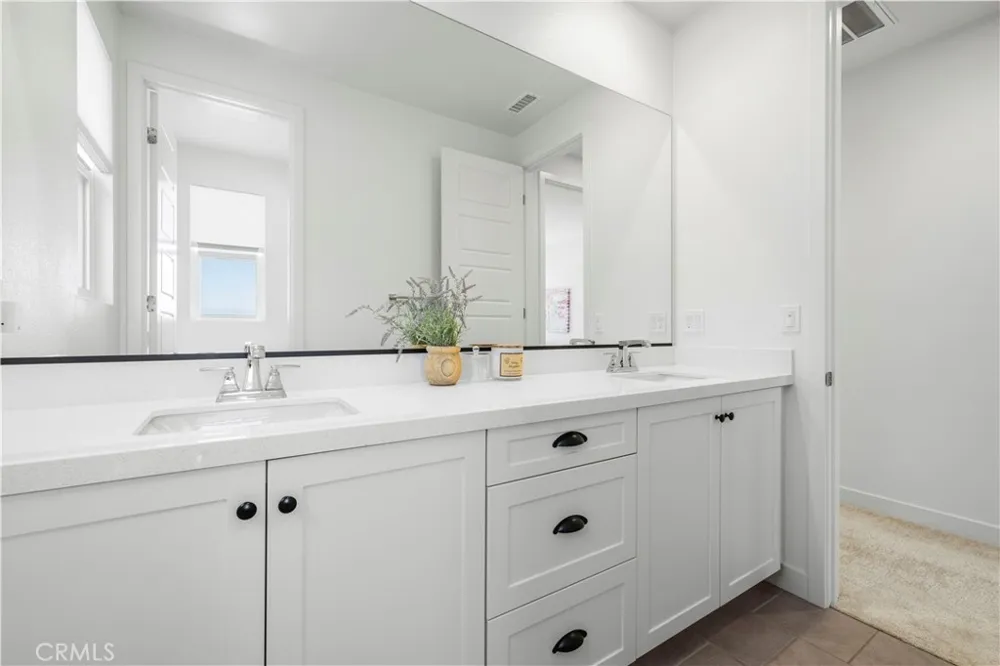 28631 Bloom Saugus, CA 91350