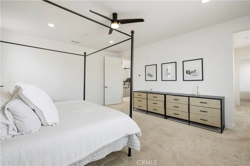 28631 Bloom Saugus, CA 91350