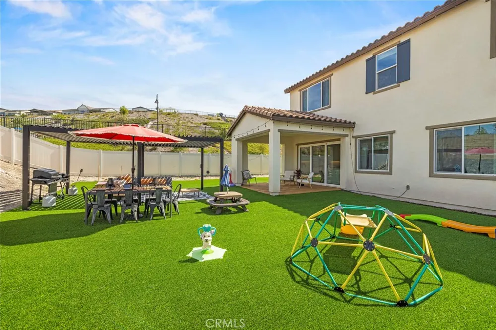 28631 Bloom Saugus, CA 91350