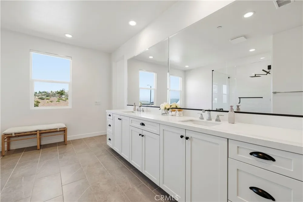28631 Bloom Saugus, CA 91350