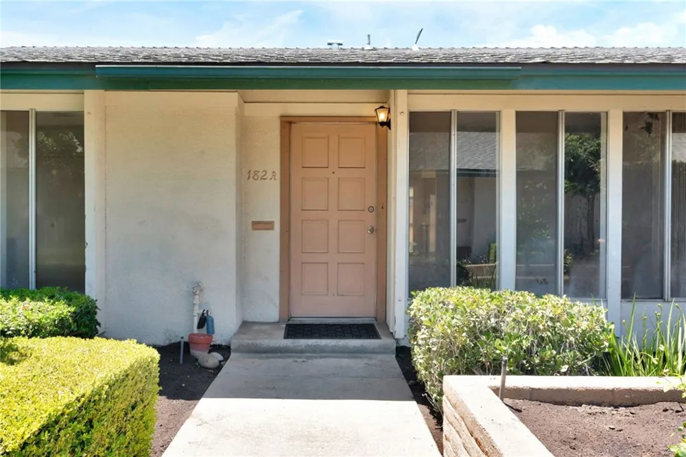 182 W Barstow Avenue #A Fresno, CA 93704