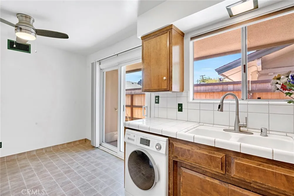 182 W Barstow Avenue #A Fresno, CA 93704