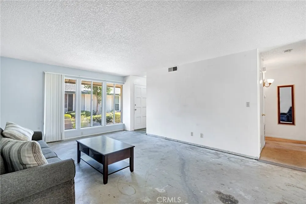 182 W Barstow Avenue #A Fresno, CA 93704
