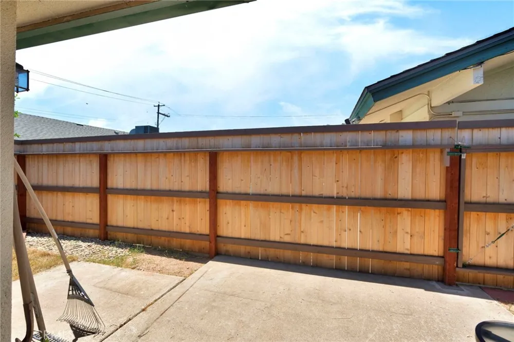 182 W Barstow Avenue #A Fresno, CA 93704