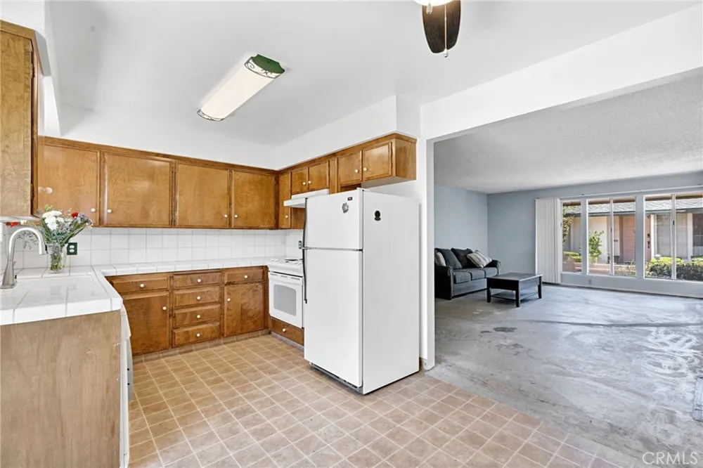 182 W Barstow Avenue #A Fresno, CA 93704