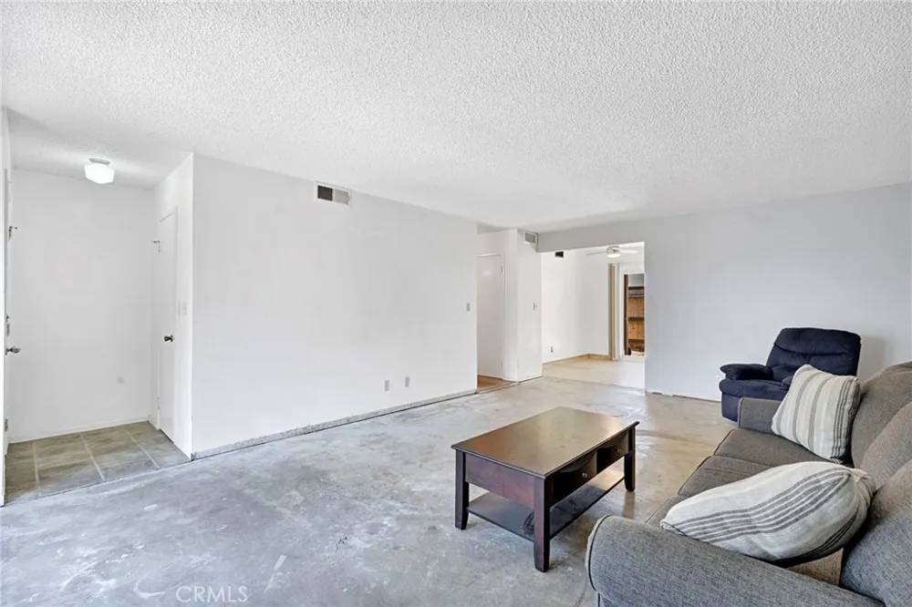 182 W Barstow Avenue #A Fresno, CA 93704