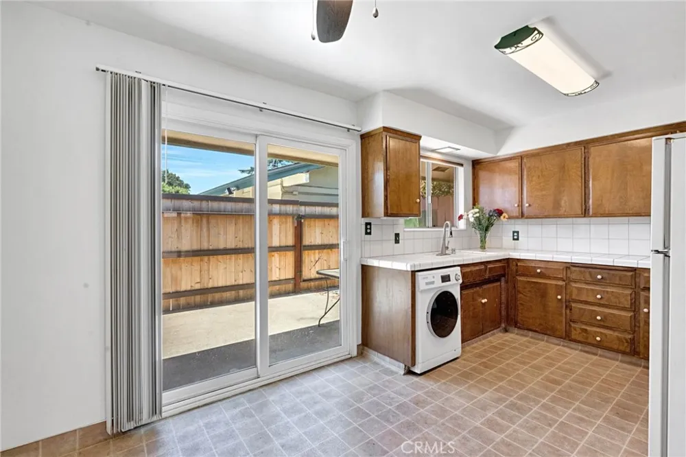 182 W Barstow Avenue #A Fresno, CA 93704