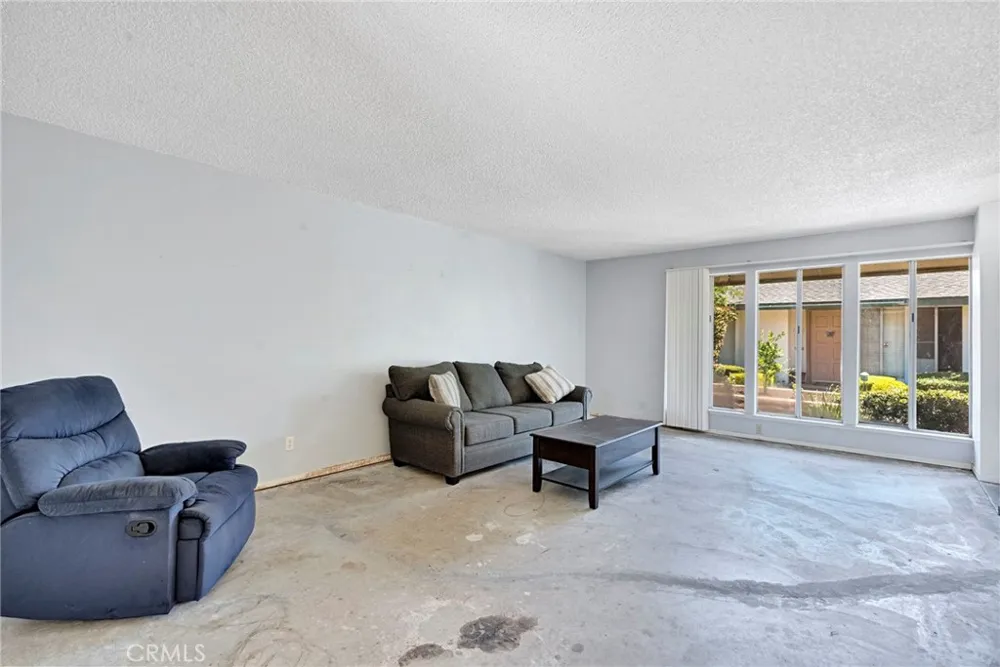 182 W Barstow Avenue #A Fresno, CA 93704