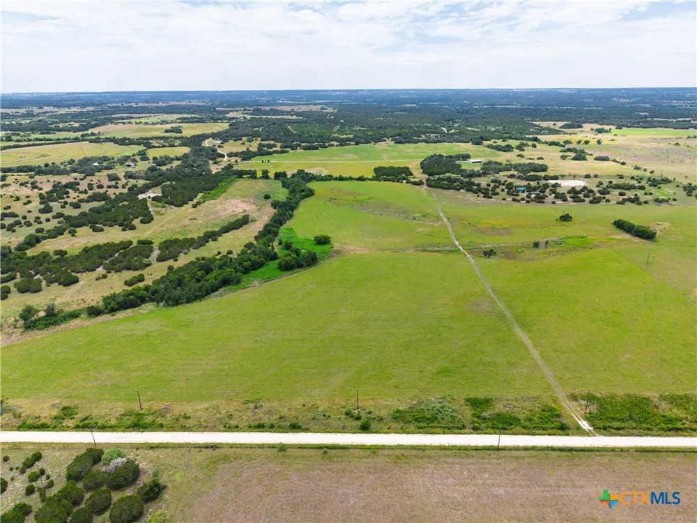 CR 425 Hamilton, TX 76531