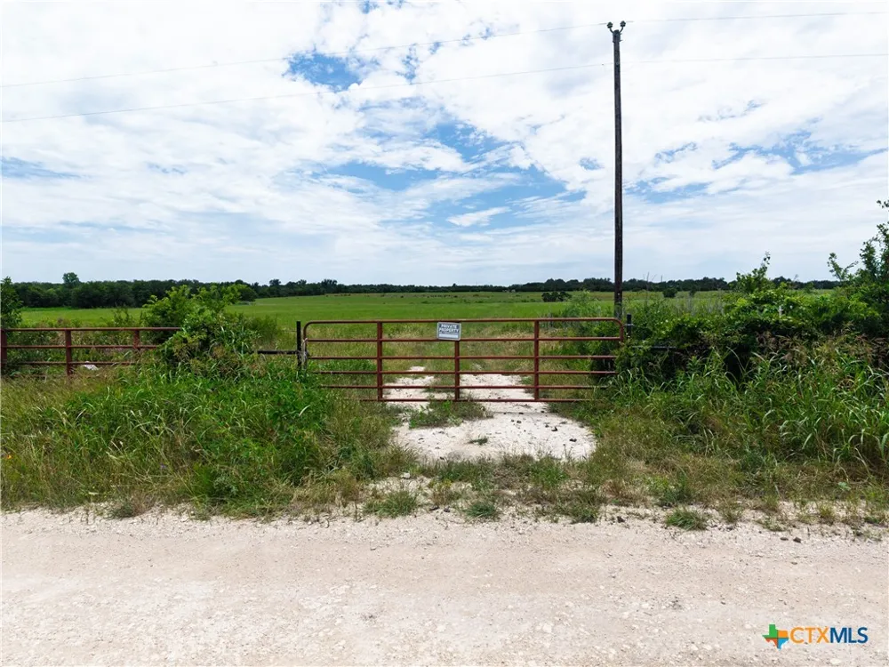 CR 425 Hamilton, TX 76531