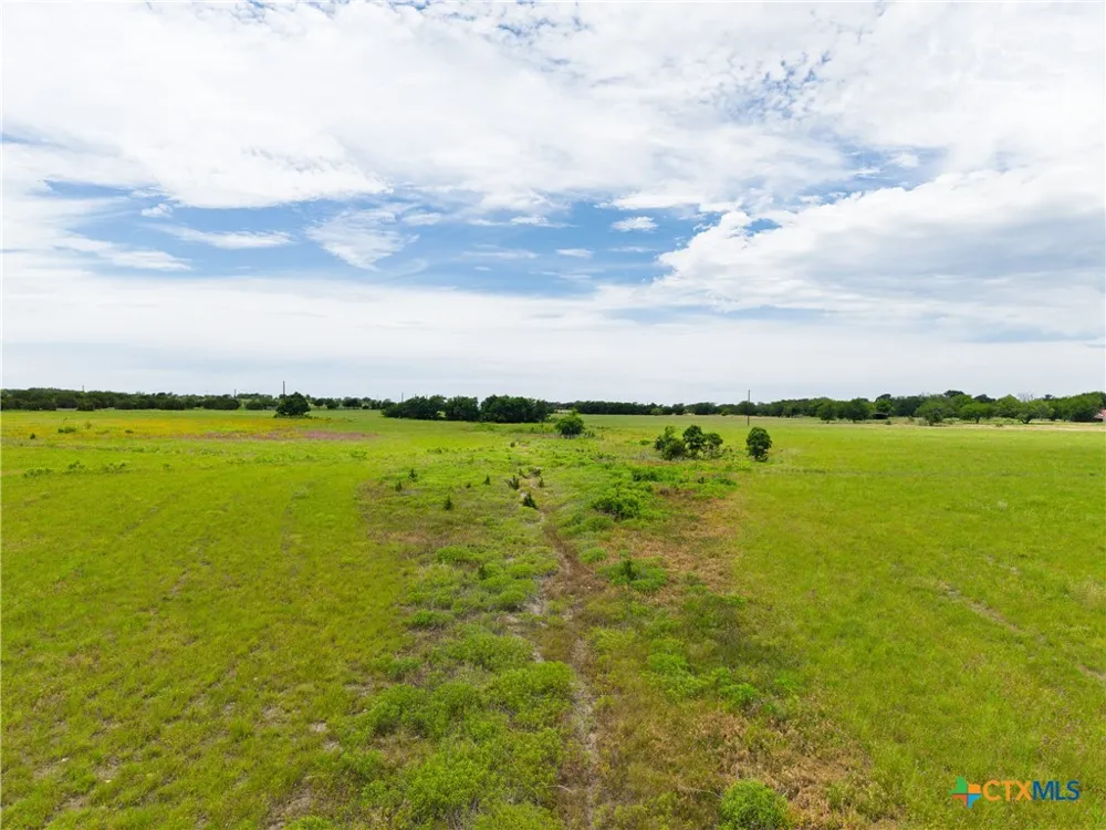 CR 425 Hamilton, TX 76531